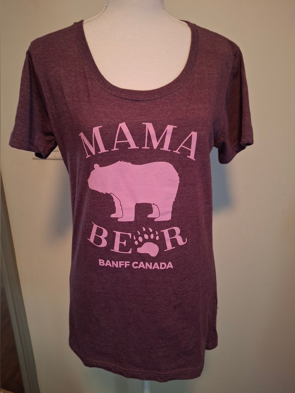 Mama Bear Banff Canada Short Sleeve Tee - Designed In Canada- NWOT - Ladies M